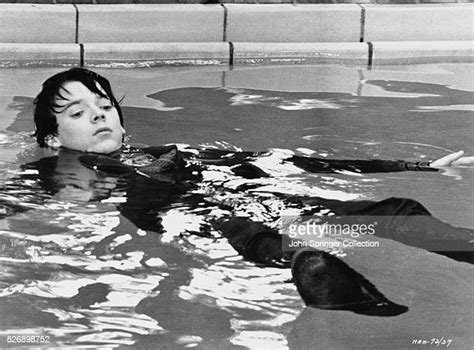 Funny Pool Floats Photos Et Images De Collection Getty Images