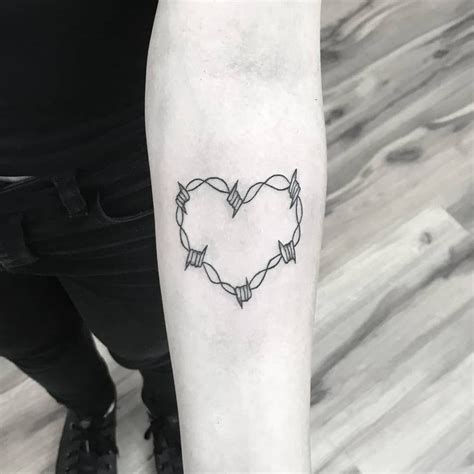 Barbed Wire Heart Tattoo Inked On The Left Forearm Tatuagens