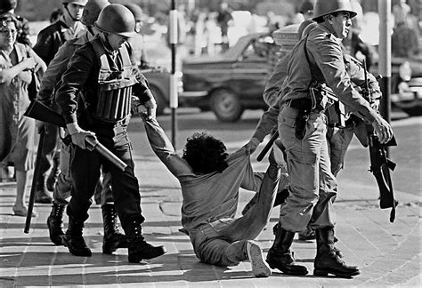 Governo Autoritario De Repressao
