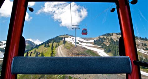 Take The Gondola To Crystal Mountains Summit Crystal Mountain