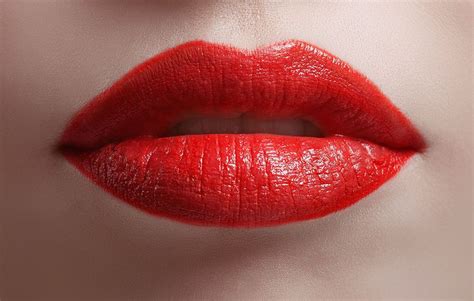 The Red Lipstick That Works On Every Skin Tone Red Lipsticks Lipstick French Beauty Secrets