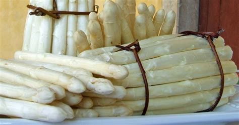 Dig the hole wide and deep enough for the crowns you are planting. Grow it yourself: Asparagus | CANNA Gardening USA