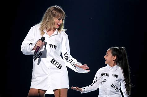 Taylor Swift Is Named Artist Of The Decade At Amas 2019 59 Off