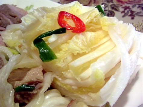Late summer to early fall. 백김치(baek-kimchi) / White Kimchi A mild variety of kimchi, made with cured napa cabbage, Korean ...
