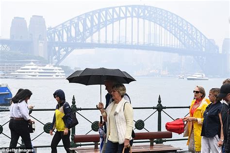 Australias East Coast Is Smashed By The Heaviest Rain Bomb In Years Express Digest