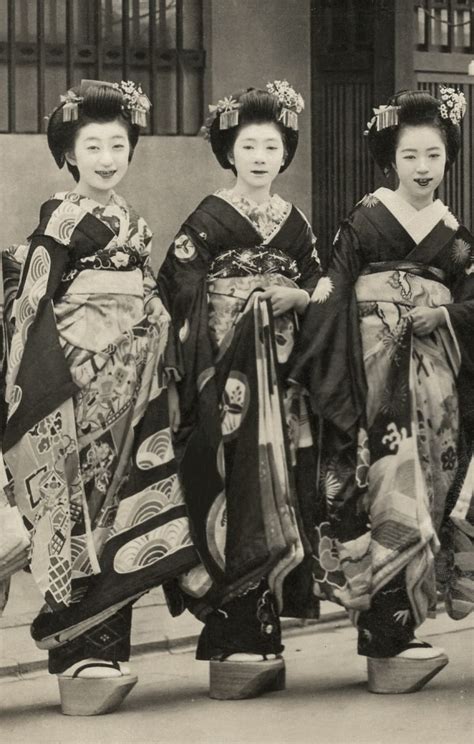 The Kimono Gallery Maiko Wearing Black Crested Kimonos S As Japanese Traditional