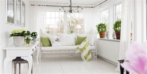 Delicately Beautiful A White Cottage Adorable Homeadorable Home