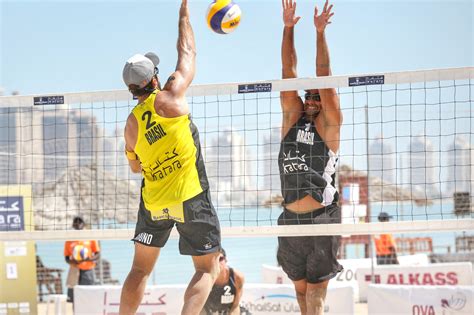 Voleibol como receber o saque e quais os ataques no vôlei de praia. Melhor do Vôlei - Circuito Mundial: Em Doha: Brasil ...