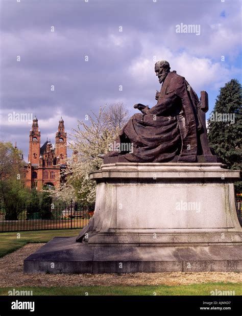 Kelvingrove Park Glasgow Scotland Statue Of Lord Kelvin Stock Photo Alamy