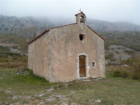 The town was founded in the 11th century when a hospice was founded under saint lawrence's protection. Photo à Gréolières (06620) : Gréolières chapelle sainte ...