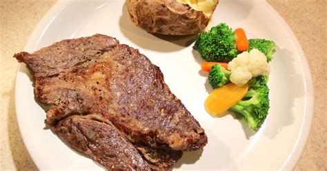 Although chuck steak is notoriously tough, it is a reasonably priced protein source that many consider more flavorful than the leaner cuts of beef. Beef Chuck Tender Steak Recipes : Smothered Chuck Steak ...