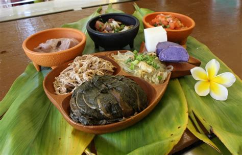 With dishes like kalua pork, chicken long rice, squid luau, poi, laulau, and lomi lomi salmon, an authentic hawaiian meal will introduce you to the true tastes of the islands. Hawaii Foods That Returning Students Miss Having