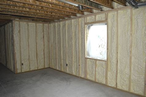 Spray polyurethane insulation is used primarily to insulate new buildings or structures. Spray Foam Insulation Vs. Batt Insulation and Poly ...