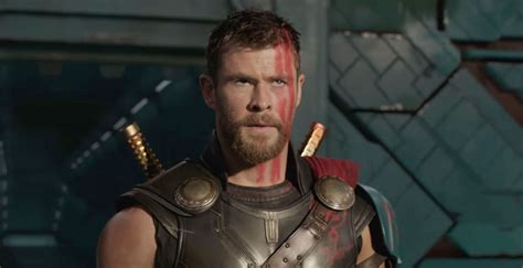 Chris Hemsworths Thor Battles The Hulk In ‘thor Ragnarok Teaser