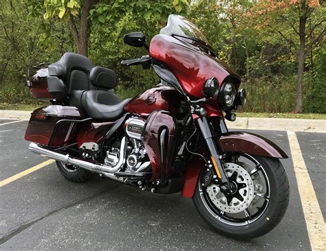 The All New 2018 Cvo Ultra Limited Featured In Burgundy Cherry Sunglo