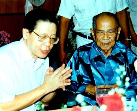 Jump to navigation jump to search. Najib Tak Bertanggungjawab - Lim Kit Siang | roketkini.com