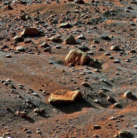 8 Awesome Pictures Of The Surface Of Planet Mars