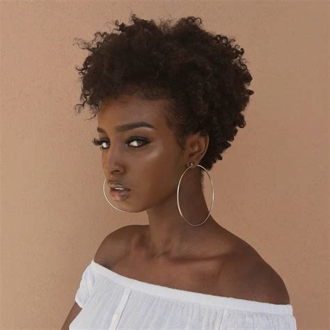 The pixie haircuts are all about the right attitude and looking smart with the perfect dosage of elegance, grace, and style in the most modern style trends. 28 Curly Pixie Cuts That Are Perfect for Fall 2017 | Glamour