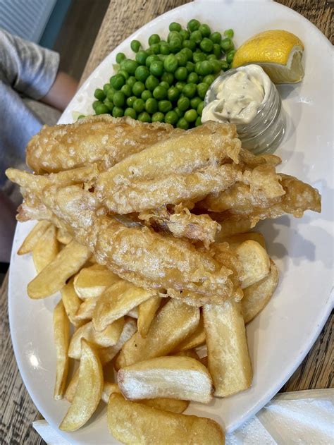 The Royal Oak - Lingfield Restaurant - HappyCow