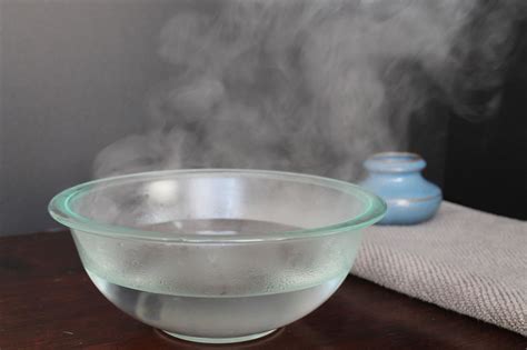 Why You Should Use Boiling Hot Water For Faster Ice Cubes Food Hacks