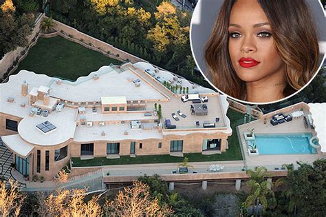 Rihanna Splashes Fortune On Million Mansion In La Plus The Best