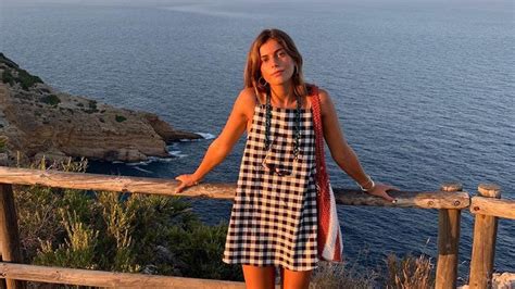 Video viral diduga zara dan okin ciuman viral di twitter saat ini sudah tersebar di berbagai lini media sosial. Zara: El último vestido viral que favorece a todo el mundo