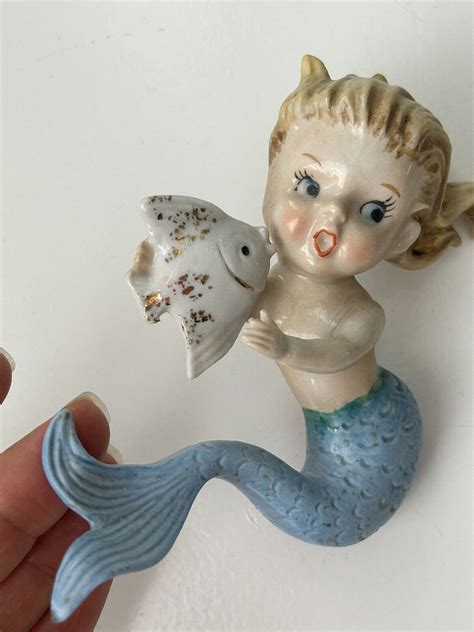 Vintage Norcrest Ceramic Mermaids Holding Fish Figurine Wall Plaque Ebay