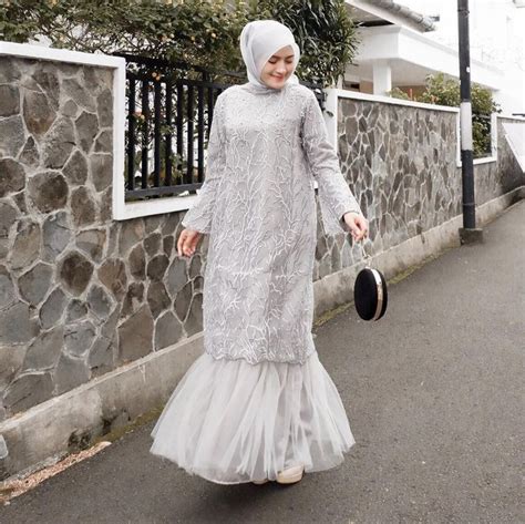 Pin Von Aisyah Auf Muslimah Hijab Fashionabaya Stylemaxi Dresslong