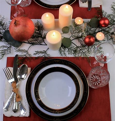 The christmas season means a lot of things: Make Your Own Unique Last Minute Christmas Dinner Table Setting | Christmas dinner table, Dinner ...