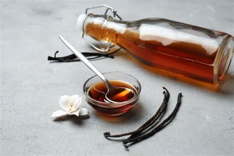 How To Make Your Own Vanilla Extract Laura M Ali Ms Rdn Ldn How To Make Your Own Homemade
