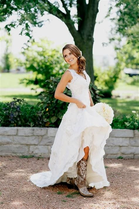 This wedding dresses in western style one of a kind. Cowboy Boots and Weddings - Cowgirl Magazine | Cowgirl ...