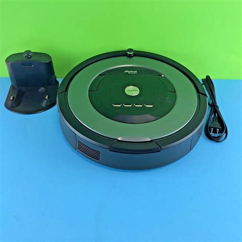 Irobot Roomba 877 Robotic Vacuum Cleaner With Charging Base Station