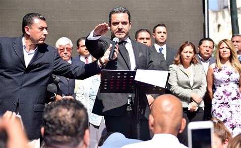 Presidente Municipal De Cuernavaca Toma Protesta En La Calle