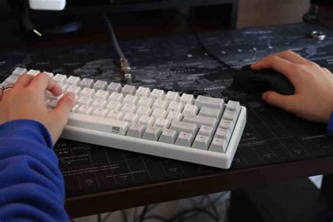 Best Keyboard And Mouse Position For Gaming Switch And Click