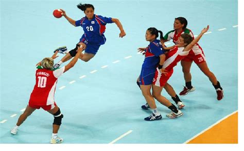 Os fundamentos técnicos do handebol— transcrição da conceito técnico para o handebol: Esportes e Brincadeiras: Fundamento no Handebol
