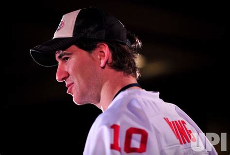 Photo New York Giants Eli Manning Holds A Press Conference In