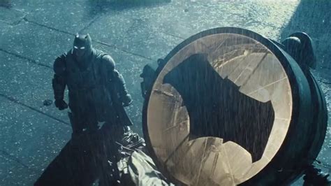 Bat Signal Batman V Superman 20 Images Pour Décrypter La Nouvelle