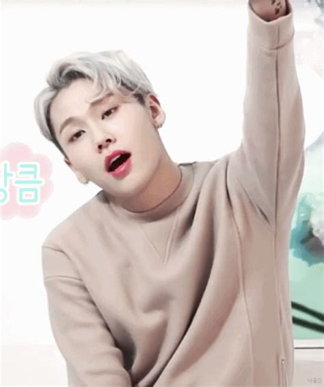 October 4, 1994 zodiac sign: 와 비투비 정일훈;; : 네이트판