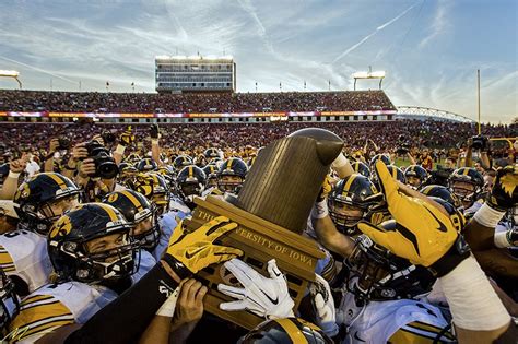 Cidsports Game Day Prime Time Game At Kinnick As Iowa Hawkeyes Host