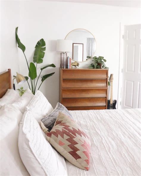 10 Boho Mid Century Bedroom Decoomo