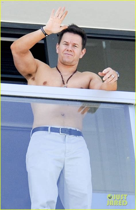 Mark Wahlberg Shirtless In Miami Photo Mark Wahlberg Photos