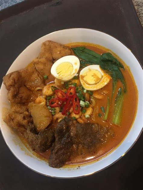 Mie sop kak sri adalah salah satu yang wajib kamu coba. Dibuai Sop Djanda dan Mie Kari Rendang yang Endolita dan ...