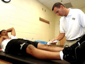 Jobs with a sport management degree. What Types of Jobs Are There In Sports Medicine? - Sports ...