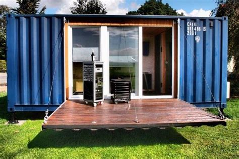 Das isolieren eines hauses ist ein wichtiger bestandteil für einen lebensraum, bei einem schiffscontainer aus stahl kann dies jedoch etwas knifflig werden. Wohnen im Seecontainer / Schiffscontainer? - Einfach ...