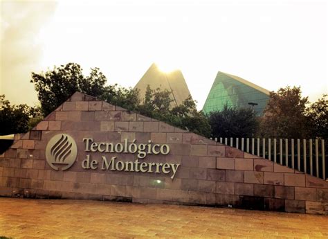 Tecnológico De Monterrey Certifica Sus Diplomas En La Blockchain De Ibm
