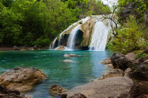 2 queen bedrooms on first floor; Turner Falls Park