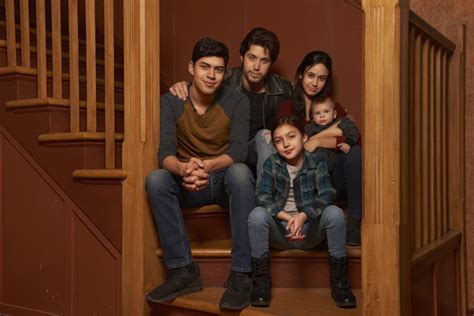 Party Of Five Freeform Releases Trailer And Poster For