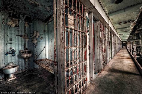 Us Prison West Virginia State Penitentiary Becomes Disturbing Tourist