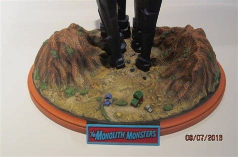 Monolith Monsters Giant Resin Model Kit Monolith Monsters Giant