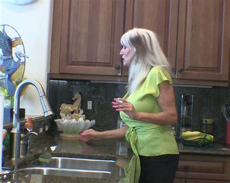 Watch Online Sally Dangelo Seducing The Plumber On X Video